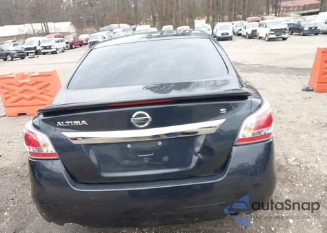 2015 Nissan Altima 2.5 S z USA, uszkodzony, nr VIN 1N4AL3AP6FC159398